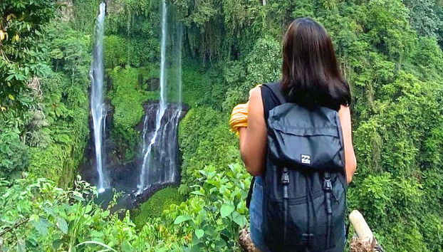 Senderismo por las cascadas de Sekumpul