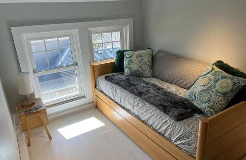 CRAFTSMAN UPSTAIRS with impressive attic! - Foto 17