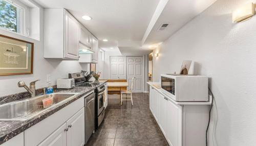 Modern Downtown Oasis Sunny Garden King Beds - Foto 2