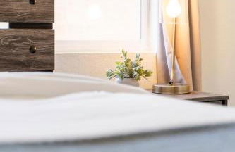 l NEW l Fully Remodeled 3BR 2BTH l 1 Min to Veterans Memorial Park - Foto 4