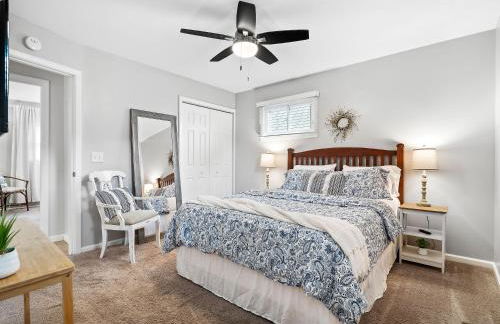 Lake Cottage with Hot Tub and Game Room - Foto 11