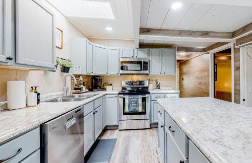 Dog Welcome Waterfront Home Sleeps 12 Firepit - Foto 2