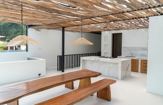 Lavender Rooftop 3BR Villa with a Heated Private Pool - Foto 26