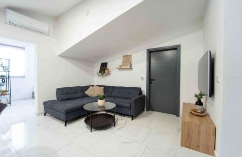 Holiday home “MARKO” with heated pool! - Photo 27