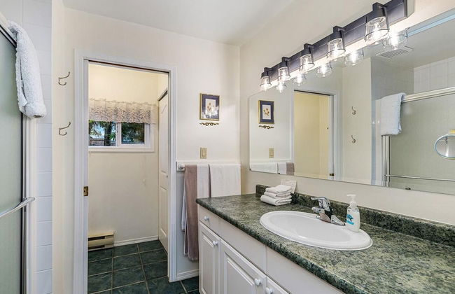 Salty Towers Oceanfront Cottages - Foto 24