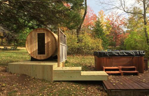 1894 Catskills Farmhouse Retreat - Foto 1