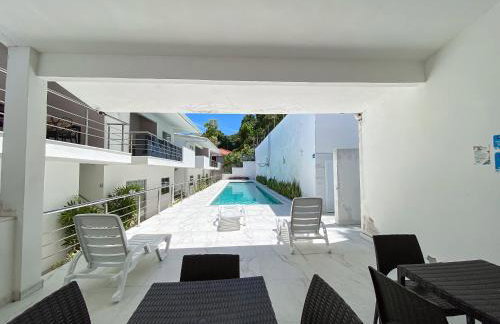 Apto Térreo com 2 quartos (ambos com ar split), sendo 1 suíte, internet privativa 300MBPS, no Residencial Vila Regina, condominio com piscina e área gourmet bem próximo a praia de Taperapuã - Foto 7