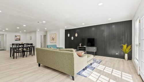 Spacious 4 Bedroom Family Retreat in the Heart of McKinney, TX - Foto 5