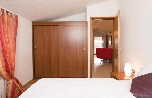 Lovely Home In Nedescina With Wifi - Foto 23