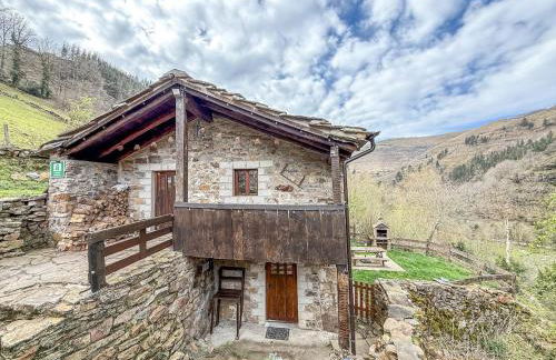 Cabaña La Gurueba, frente rio y cascada - Foto 21