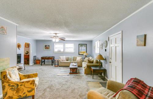 1 Mi to Sands Beach Walkable Island Home with Yard! - Photo 14