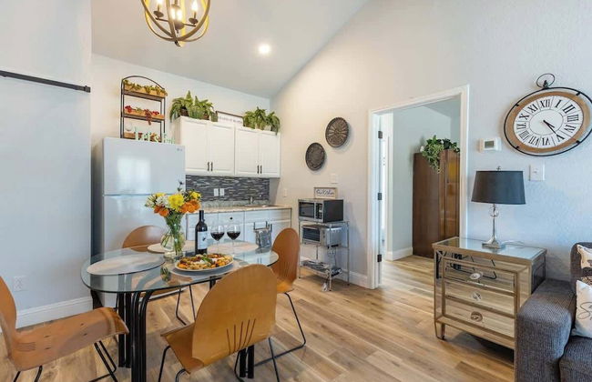 La Casita: Hot-tub & Firepit, 15 min to Fred! - Foto 5