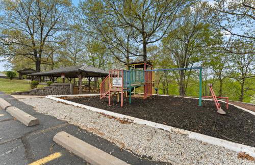 Free Silver Dollar City Tickets & other attractions! Branson, Walk-In Available - Foto 38