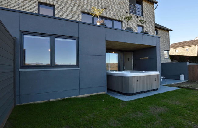 Luxurious Cottage in Aywaille with Sauna & Hot Tub - Photo 1