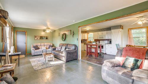 Peaceful Cassville Vacation Rental - Hike & Fish! - Foto 4