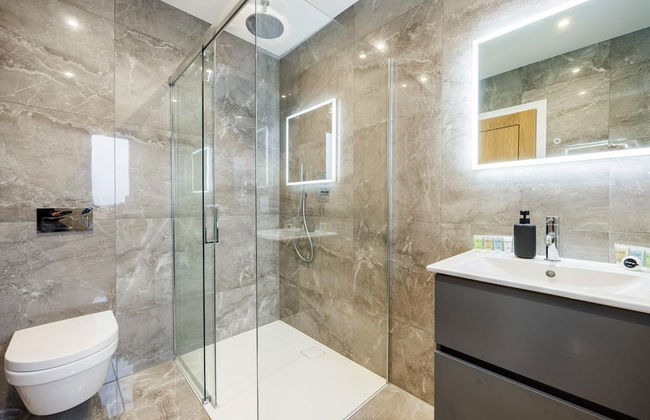 Lovely 4 Bedroom Home In Buckinghamshire - Foto 24