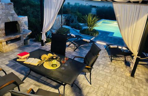 Holiday House Tesser with Pool - Foto 11