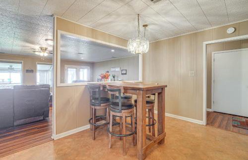 Lakefront Gem with Boat Dock and Fishing Pier in Many - Foto 6