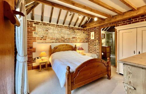 The Old Tractor Shed by inspirestays-com - Foto 22