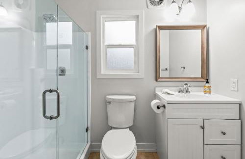 Mile to Beach! Private, Family & Pet Friendly Oasis! Pool Table & Hot tub! - Photo 17