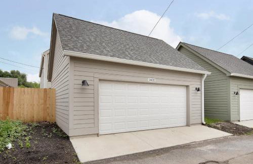 Modern Retreat with Hot Tub-Near Downtown Indy-Family Friendly - Foto 33