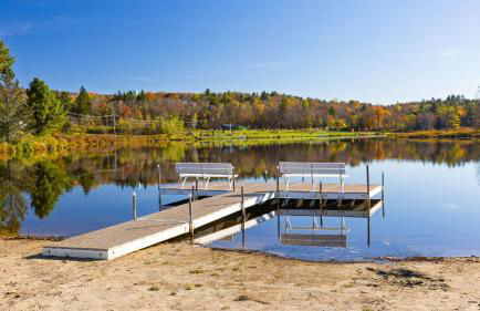 Mins to Hunter Mountain • Sleeps 36 • Pool Spa Games Bar Cozy Peaks Lodge by AvantStay - Foto 68