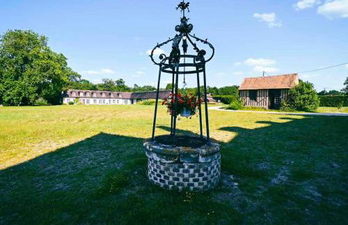 La Breteche-Le château et les dépendances - Photo 44