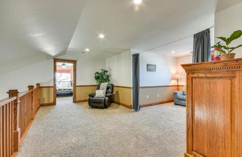 Pond Access and Fishing Cedar Lodge in Versailles - Foto 24