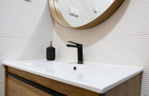 Cacilhas Amazing view of Lisbon close to beach Caparica - Foto 32