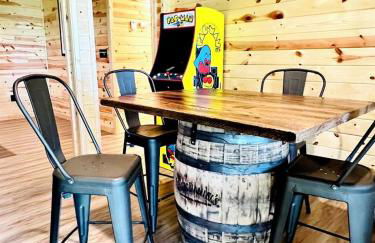 Outstanding Retreat with Dock, Game Space and Lake Views in Wisconsin - Foto 22