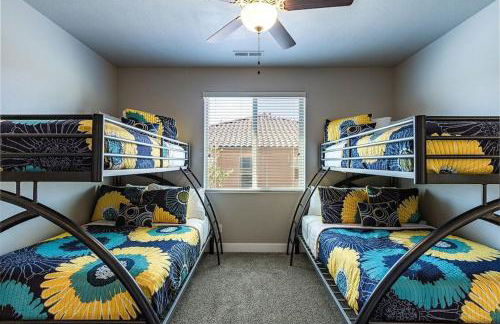 Paradise Village 113 Water Park and Kids Cove, Ping Pong, XBOX 360, Games, Beautiful Mountain Views, and More - Foto 78