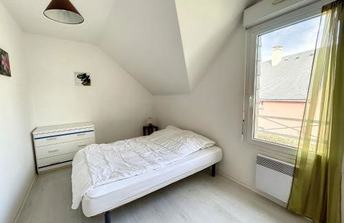 Charmante maison à 150m de la plage, 2 chambres, jardinet, proche Jullouville et St Pair-sur-Mer - FR-1-361-33 - Photo 9