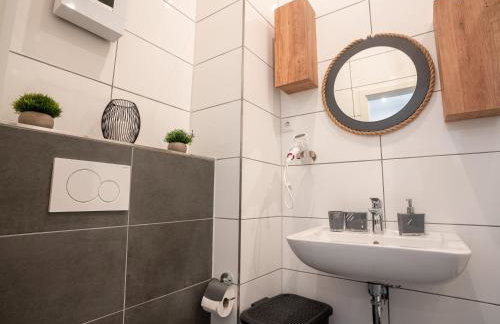 Serviceroom24 - Apartment 3 in Recklinghausen Hoch WLAN - Smart-TV - 24-7 Check-in und Küche - Foto 13