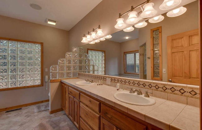 Angora Mountain Lodge - Pool Table, Ping Pong, Shuffle Board - Photo 18