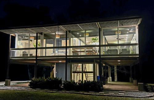 Glass House retreat on scenic Bogue Falaya river - Foto 3