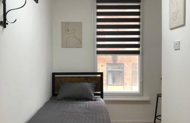 Studio in Bolton town, Short stay studio 3, - Foto 1