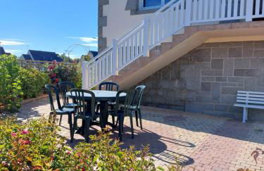 TY ANN maison avec jardin clos de mur, à proximité des commerces et à 3km des plages - Foto 8