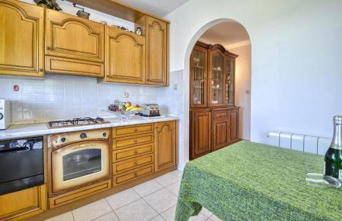 Stunning Home In Labin With Wifi - Photo 12