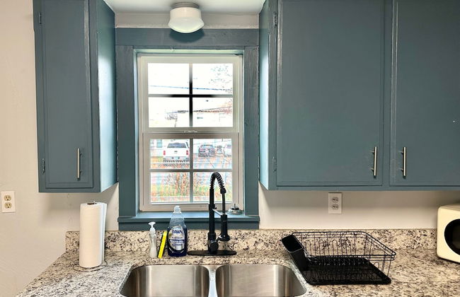 Comfy House With Fenced Yard I Step to Plaza Dist - Photo 8