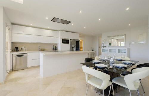 Private heatable infinity pool with sea views in La Mairena, Marbella - Foto 3