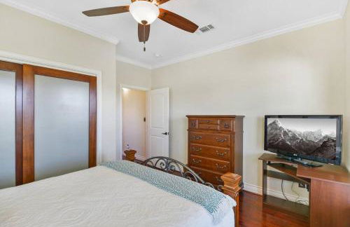 Dancing with Waves Beach House with 3 bedrooms and 2 baths - Foto 32