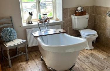 Spaniel Cottage with views of Ham hill, Stoke sub Hamdon - Photo 2