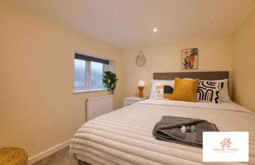 4 BR - Sleeps 12 - Long Stays - Free Parking - Foto 11