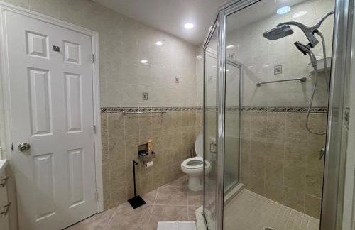 Close to the beach, in a quiet neighborhood - Foto 9