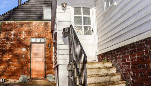 Tillingham View - Photo 1