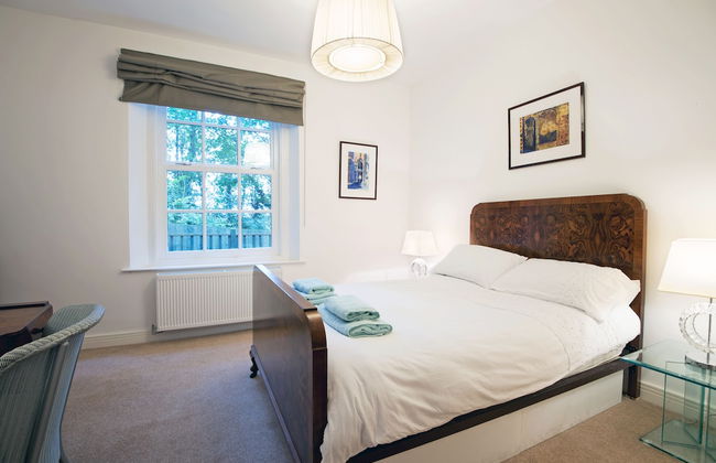 Apartment 2 The Grove - Photo 1