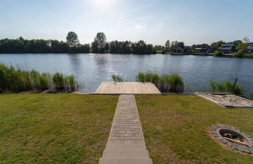 Seevilla am See mit Sauna, Kamin, privatem Steg und Seezugang - Foto 15