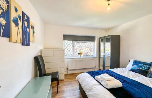 5BR Manchester Home Jacuzzi, Garden & Parking - Foto 33
