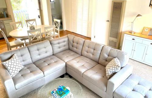 Modern & Cozy Gem ~ Walk to the Beach ~ Queen Beds - Photo 8