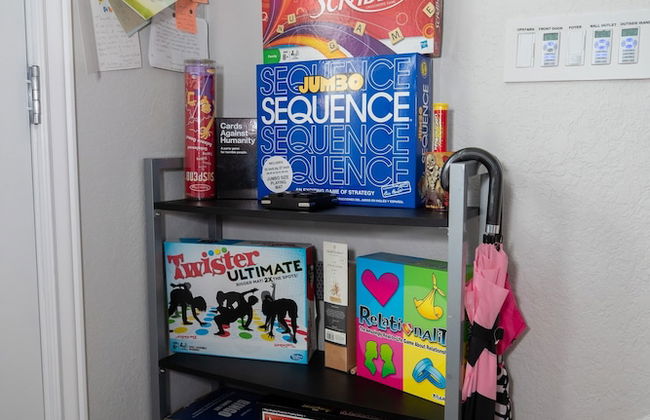 Urban Oasis W/hot Tub, Heated Pool And Private Movie Theater 2 Bedroom Home by RedAwning - Foto 68